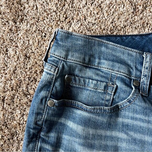 Torrid Stretch High Waist Cuffed Frayed Denim Jean Shorts Size 20 - Picture 5 of 7